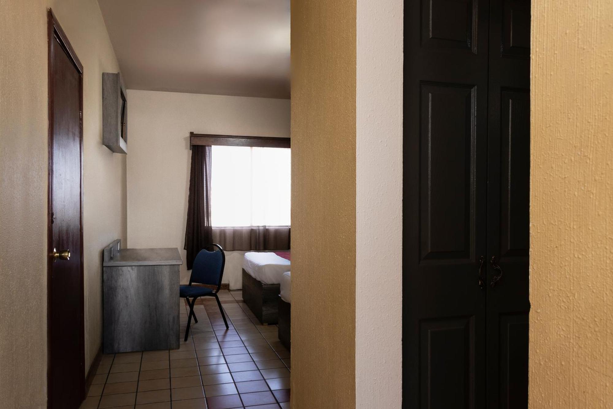 Oyo Hotel Real Del Sur, Estadio Τσιχουάχουα Εξωτερικό φωτογραφία
